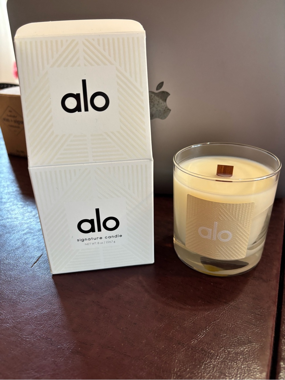 NEW Alo Yoga Signature Candle 8oz Santal Scent Crackling Wood Wick